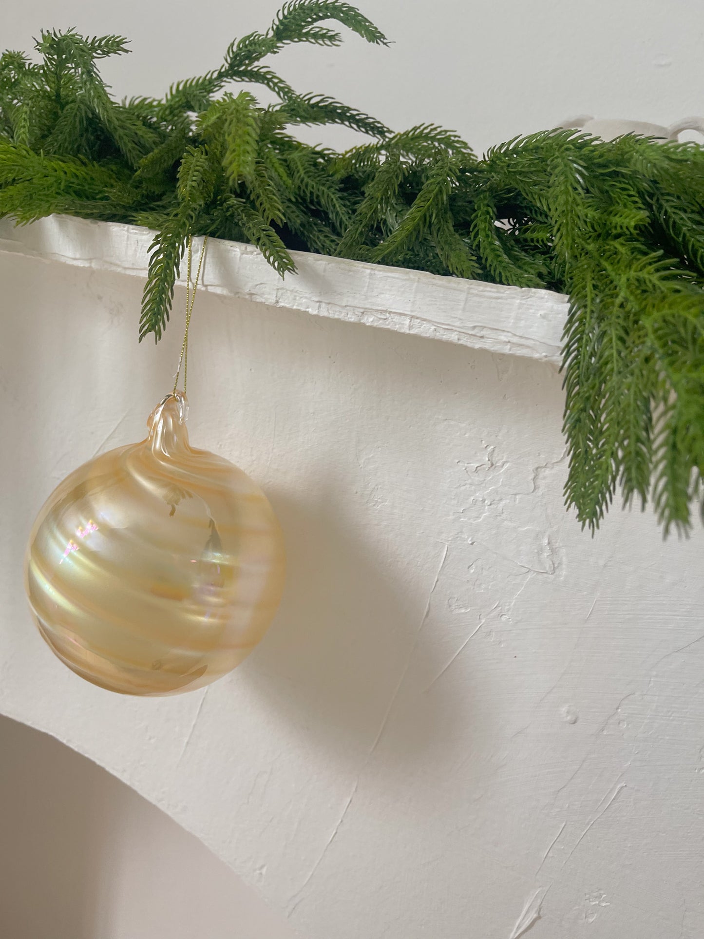 Dreamy Ornament (Translucent Yellow)